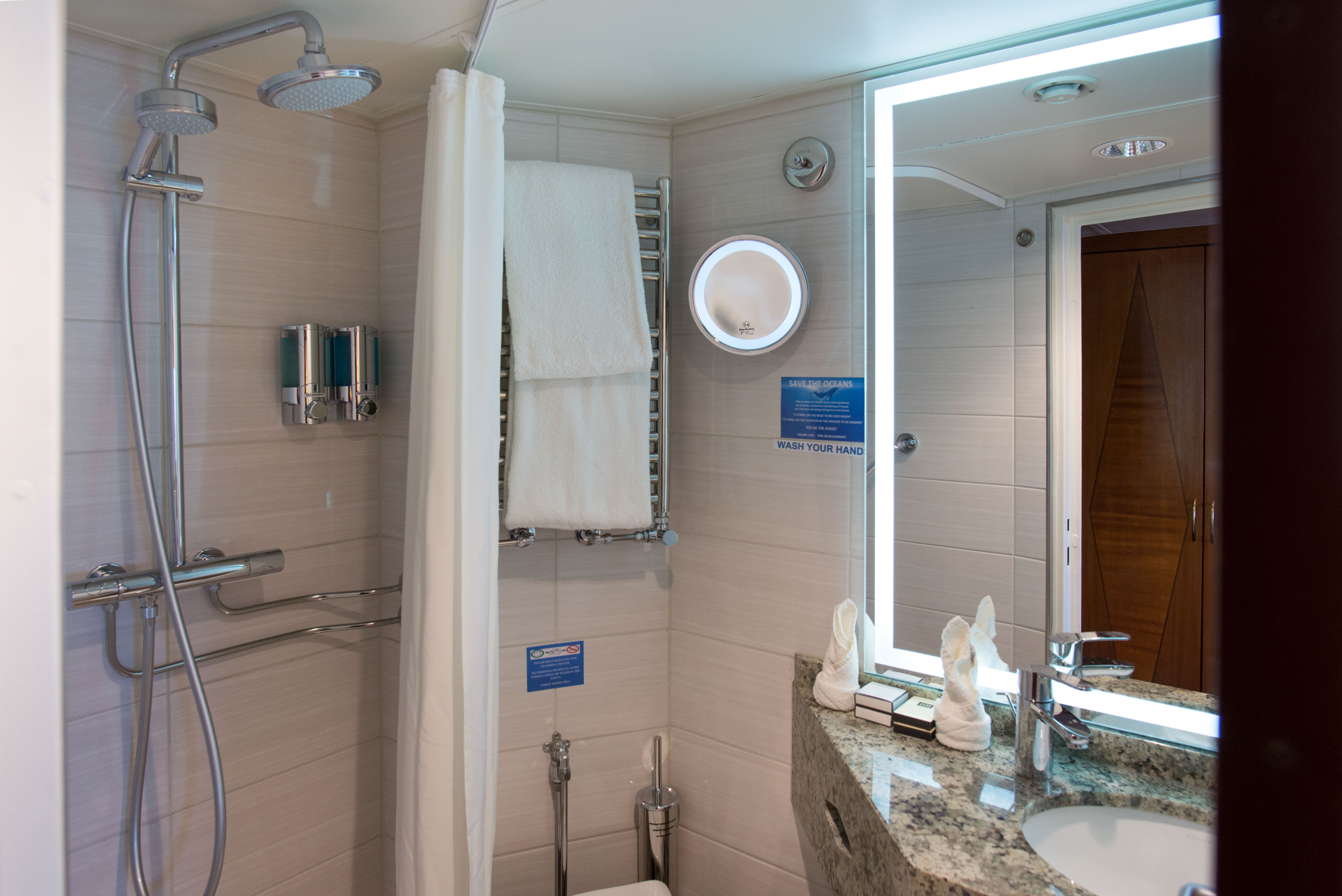 Quark Expeditions Ocean Adventurer Main Deck Twin Window 4.jpg
